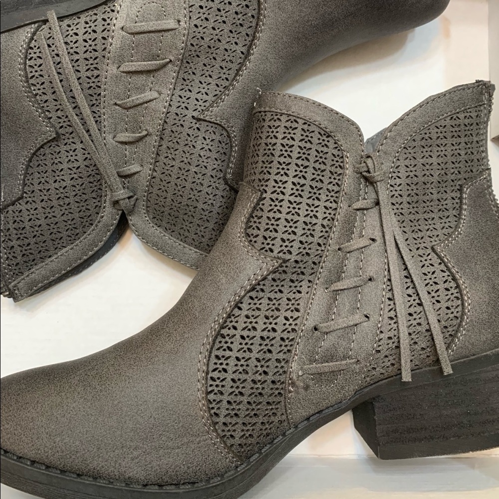 Boots , never used ! Perfect condition